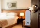 Hotel deve indenizar família surpreendida por invasor no quarto de madrugada
